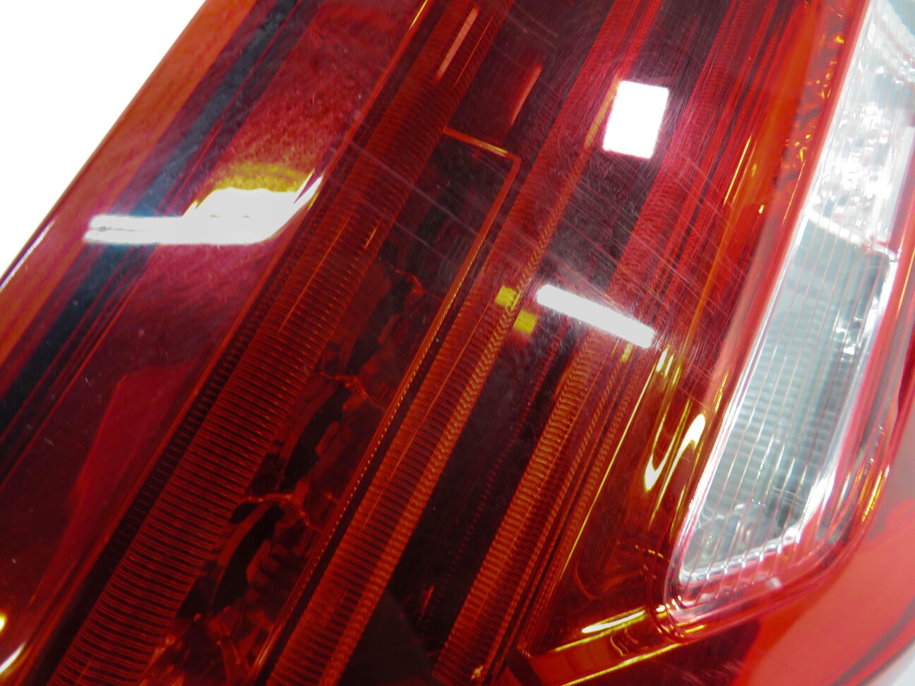 Thumbnail 7: 2012-2015 MERCEDES ML CLASS (W166) LEFT DRIVER REAR INNER TAILLIGHT LIGHT LAMP