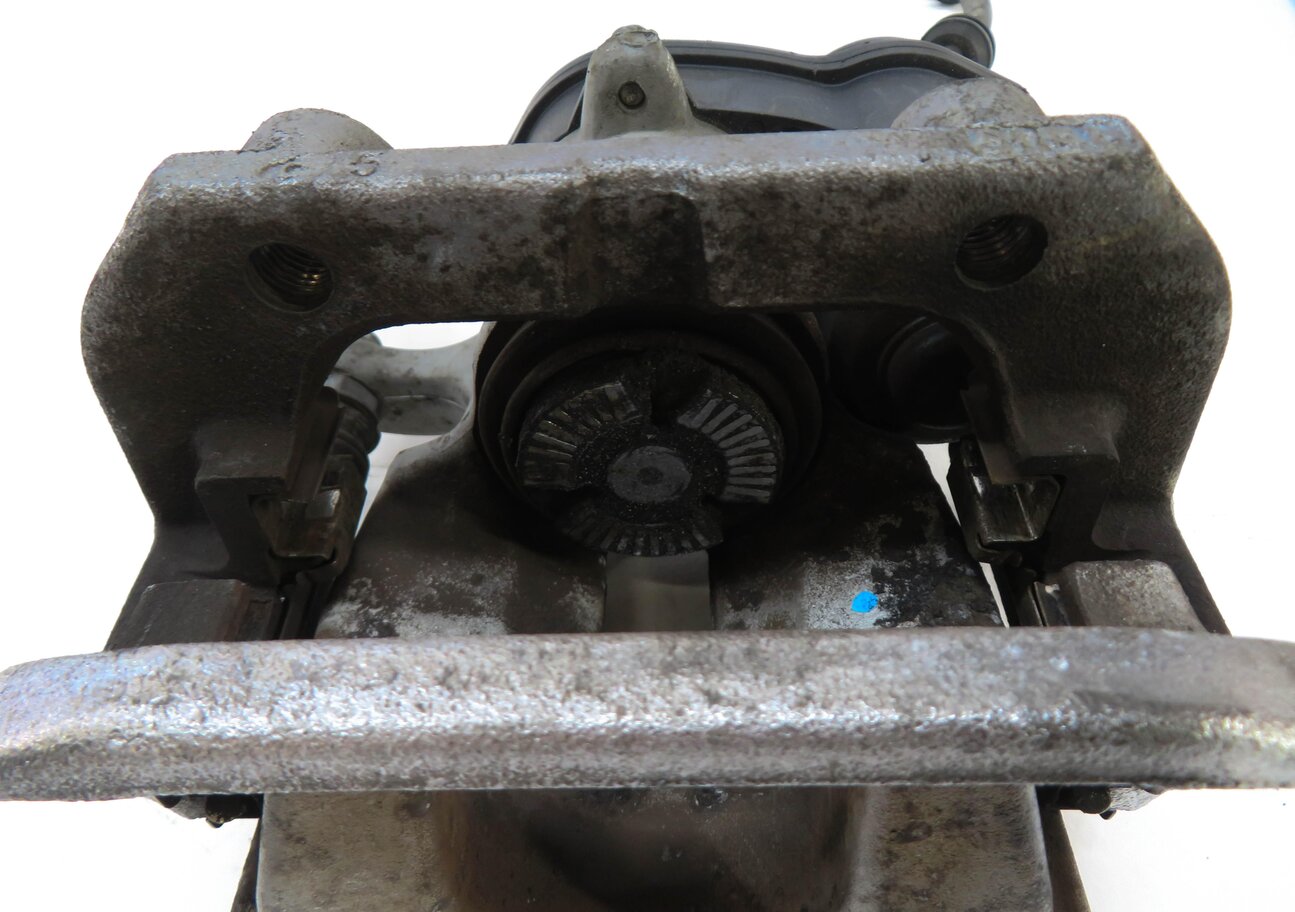 Thumbnail 6: 2012-2018 MERCEDES GLE300D GLE350 ML250 ML350 (W166) RIGHT REAR BRAKE CALIPER