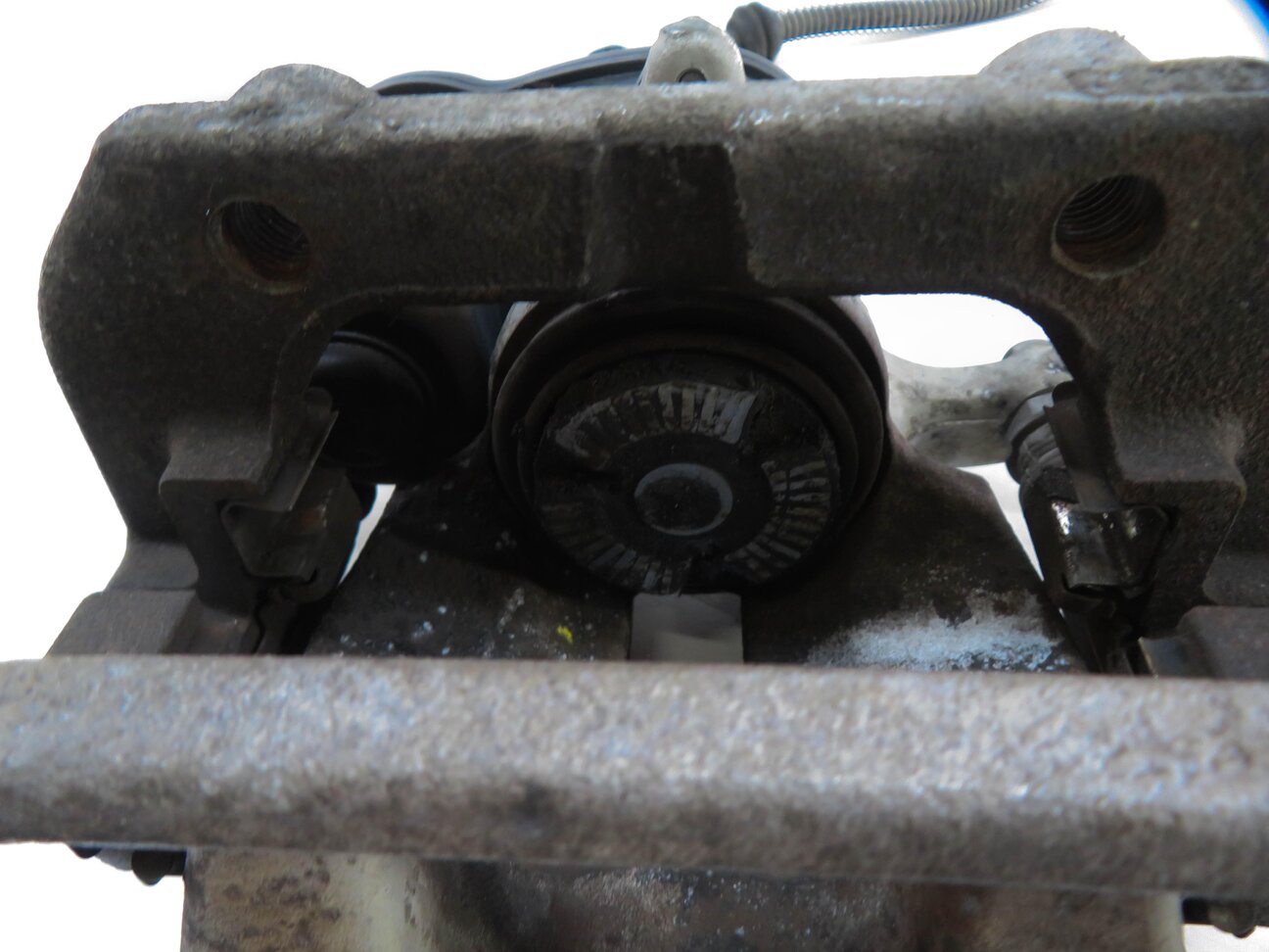 Thumbnail 5: 2012-2018 MERCEDES GLE300D GLE350 ML250 ML350 (W166) LEFT REAR BRAKE CALIPER