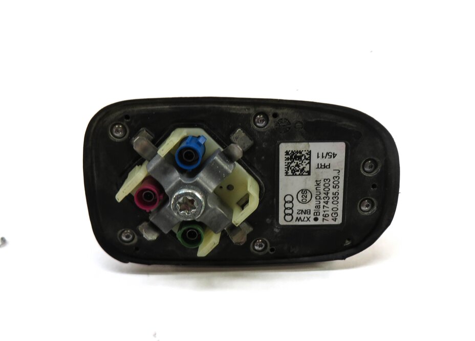 Thumbnail 4: 12-17 AUDI A6 A7 Q3 RS5 TT (C7 4G8 8U B8 8T MK2) RADIO STEREO ANTENNA (SILVER)