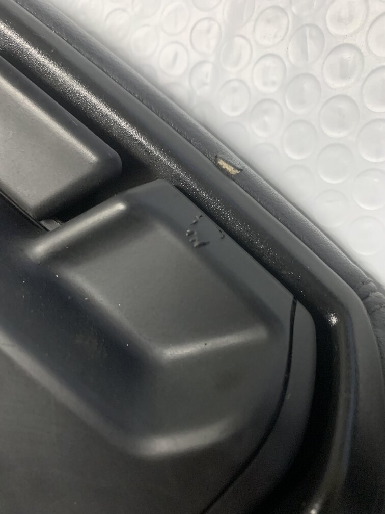 Thumbnail 8: 2011-2017 AUDI A6 A7 S6 S7 (C7 4G8) FRONT CENTER CONSOLE ARMREST LID (BLACK FZ)