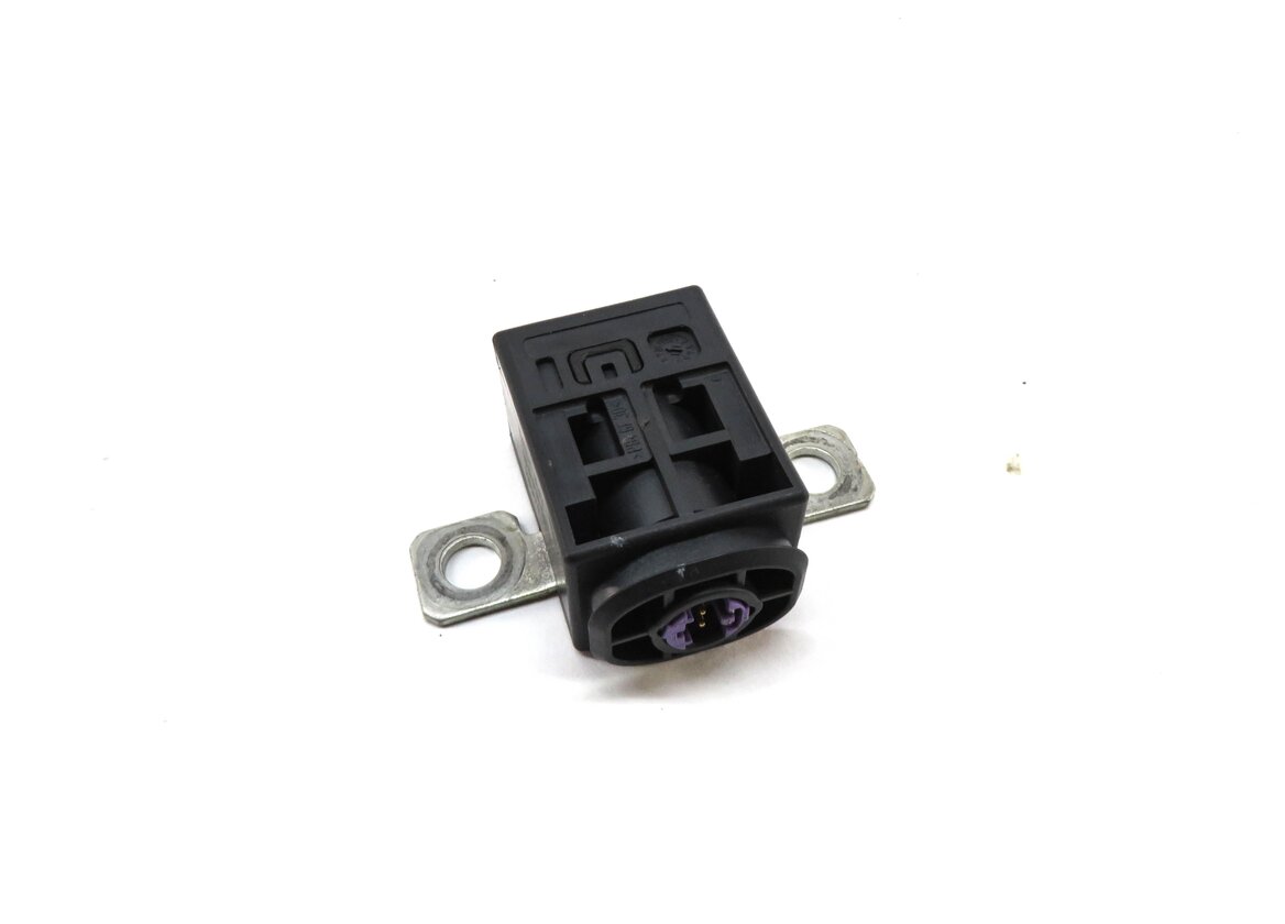 2012 AUDI A6 (C7) BATTERY OVERLOAD PROTECTION FUSE SWITCH