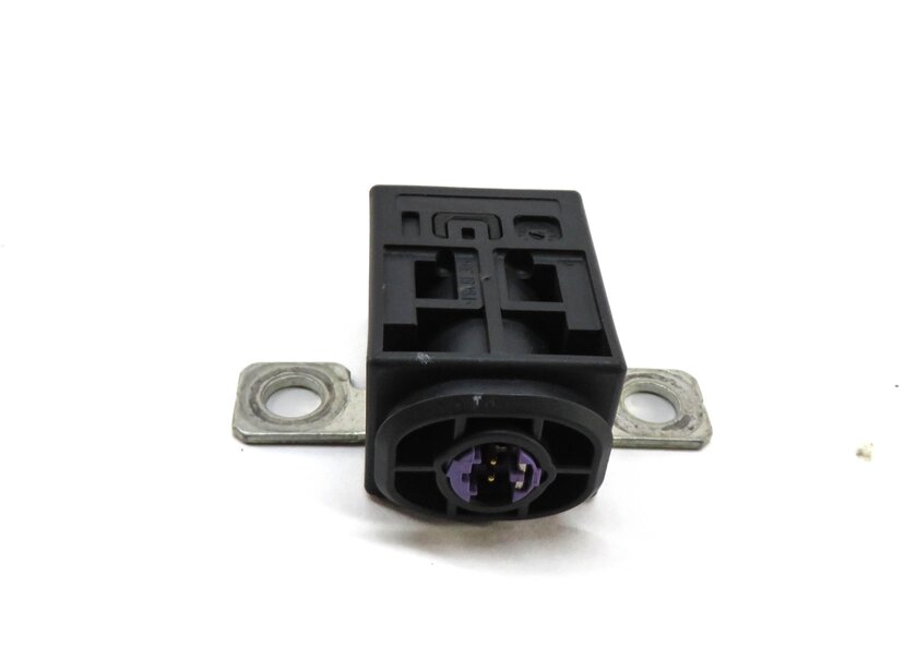 Thumbnail 2: 2012 AUDI A6 (C7) BATTERY OVERLOAD PROTECTION FUSE SWITCH