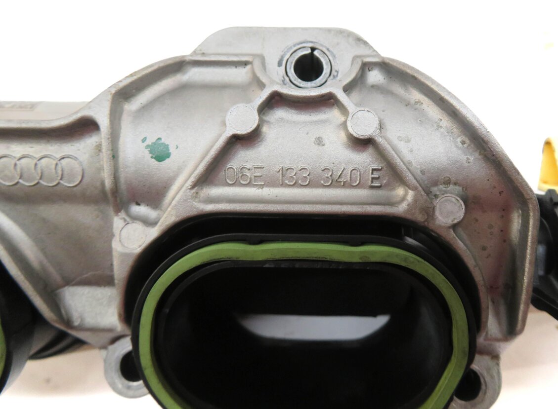 Thumbnail 6: 12-17 AUDI A6 A7 Q5 S5 SQ5 - 3.0L SUPERCHARGED - RIGHT INTAKE MANIFOLD DIFFUSER