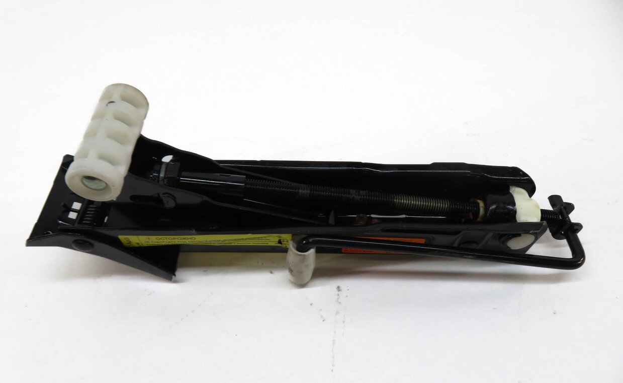 Thumbnail 6: 2012-2018 AUDI A6 S6 A7 S7 RS7 (C7) SPARE TIRE JACK w/ LUG WRENCH TOW HOOK TOOLS