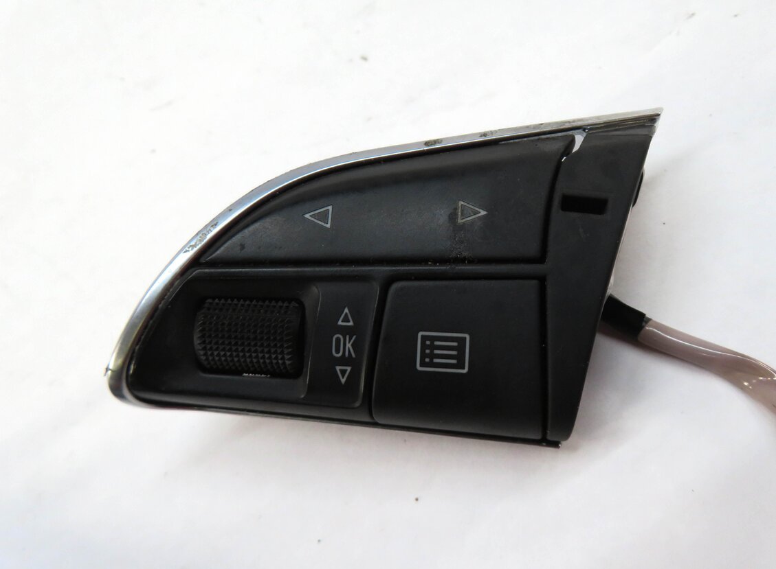 Thumbnail 4: 2013 AUDI A6 (C7) LEFT & RIGHT STEERING WHEEL SWITCH BUTTON SET-2