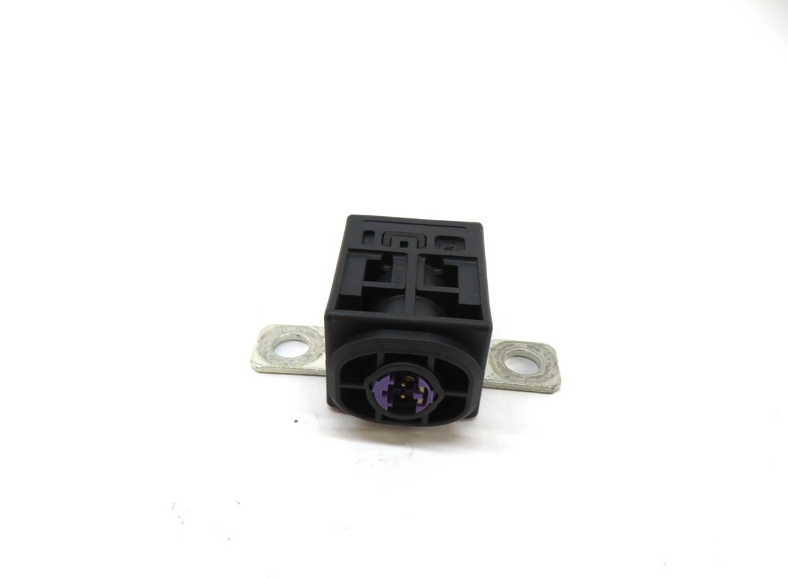 Thumbnail 2: 2013 AUDI A6 (C7) BATTERY OVERLOAD PROTECTION SWITCH MODULE CIRCUIT