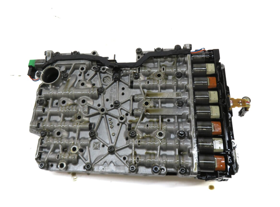 Thumbnail 5: 2011-2014 BMW X3 (F25) A/T 35iX 8HP-45 8 SPEED AUTOMATIC TRANSMISSION VALVE BODY