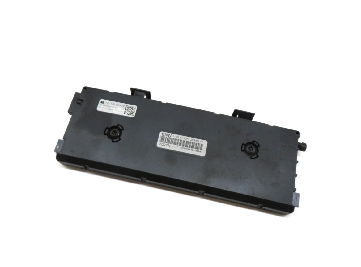 2011 BMW X3 (F25) RADIO STEREO ANTENNA DIVERSITY AMP AMPLIFIER MODULE