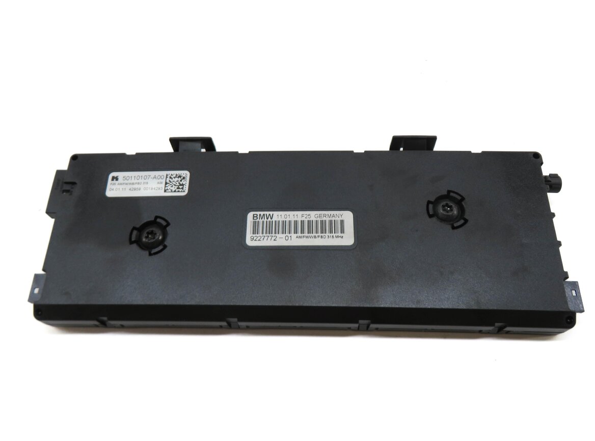 Thumbnail 2: 2011 BMW X3 (F25) RADIO STEREO ANTENNA DIVERSITY AMP AMPLIFIER MODULE