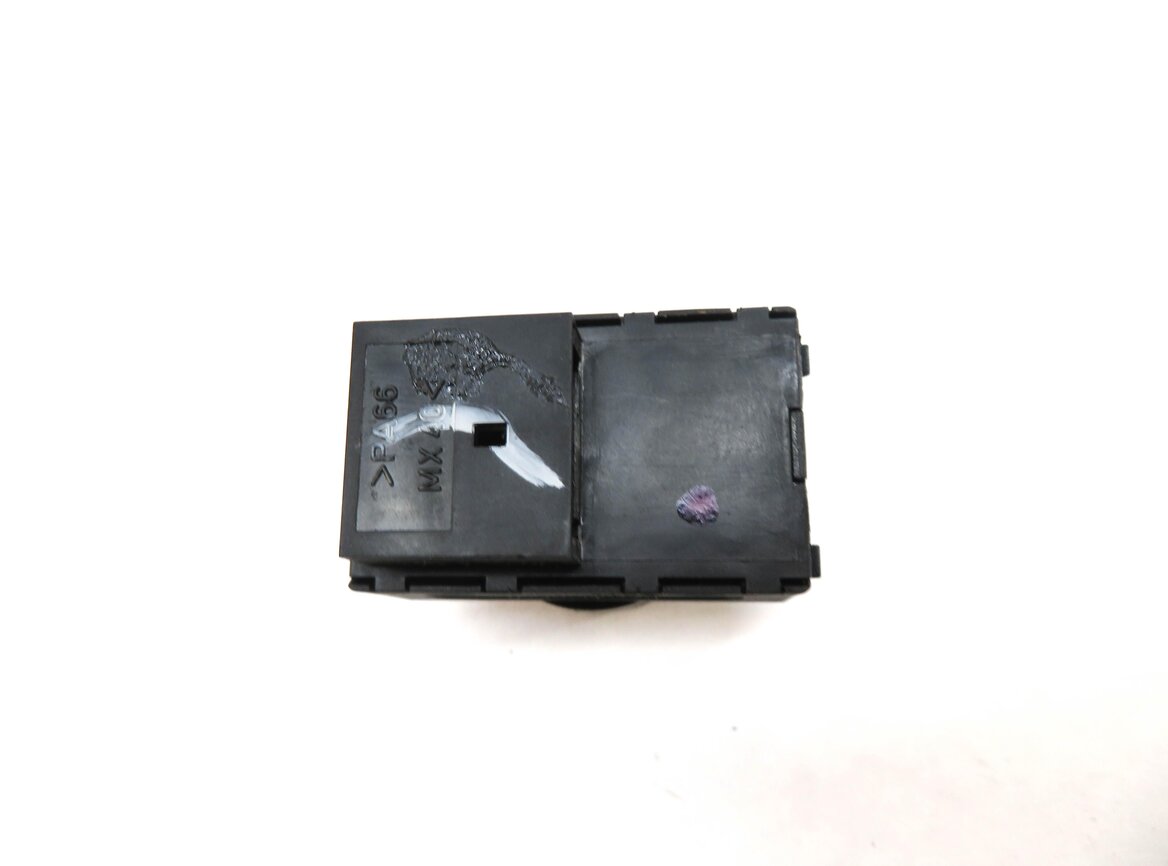 Thumbnail 4: 2011 BMW X3 (F25) LEFT FRONT DRIVER MEMORY SEAT ADJUSTMENT ADJUST SWITCH BUTTON