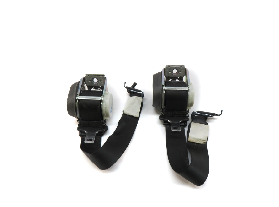 Thumbnail 2: 2011 BMW X3 (F25) REAR LEFT & RIGHT SEAT SEATBELT RETRACTOR SET-2 (BLACK)