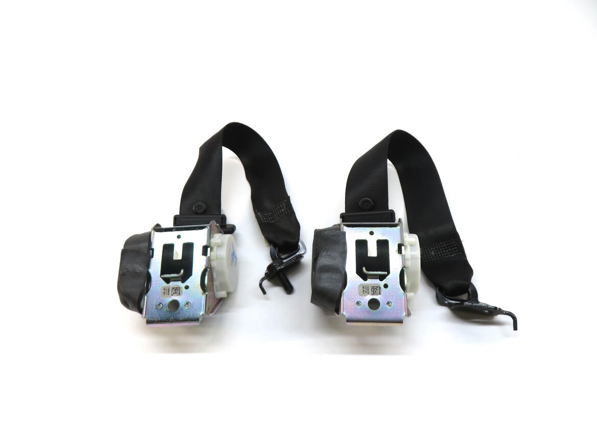 Thumbnail 3: 2011 BMW X3 (F25) REAR LEFT & RIGHT SEAT SEATBELT RETRACTOR SET-2 (BLACK)