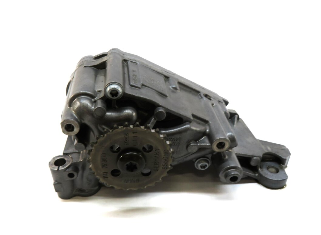 Thumbnail 2: 2011 BMW X3 (F25) 3.0L N55 TURBO ENGINE OIL PUMP