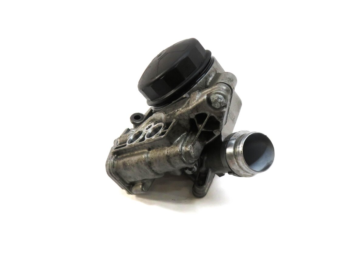 Thumbnail 3: 2011 BMW X3 (F25) 3.0L N55 TURBO ENGINE OIL FILTER HOUSING w/ COOLER ADAPTER