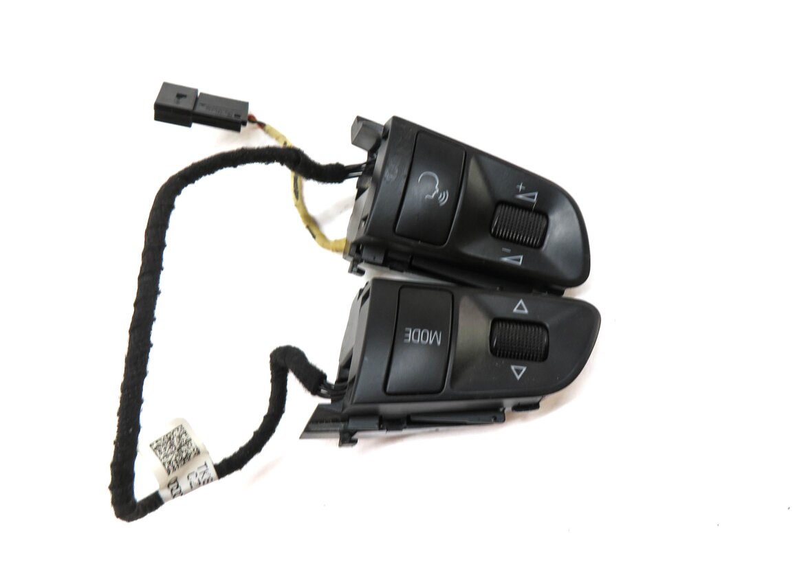 Thumbnail 2: 2009 AUDI Q5 (B8 8R) STEERING WHEEL SWITCH BUTTON SET-2
