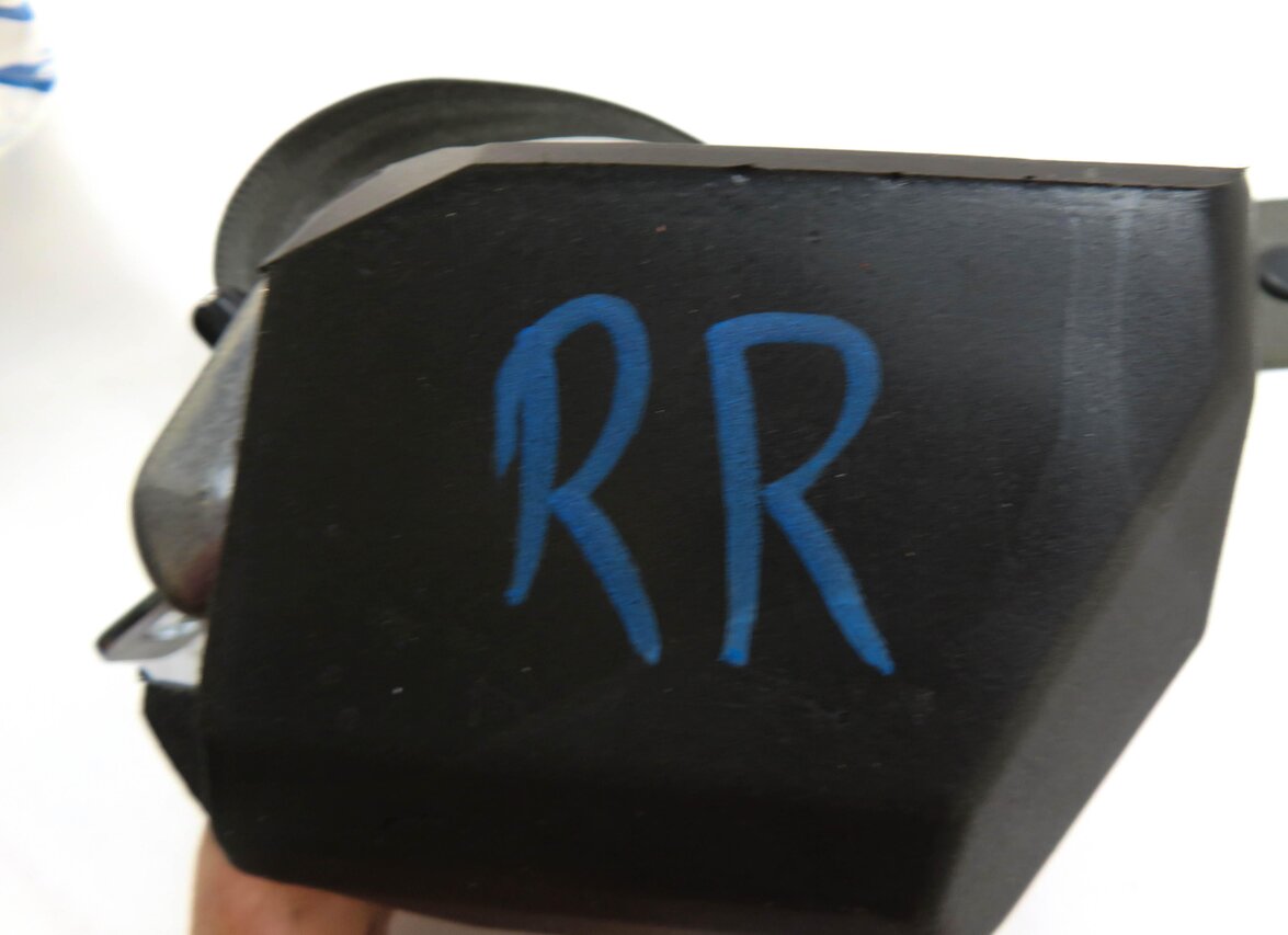 Thumbnail 4: 2009 AUDI Q5 (B8 8R) RIGHT REAR SEAT SEATBELT RETRACTOR (GRAY)