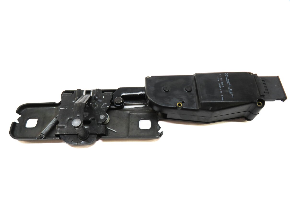 Thumbnail 2: 2009 AUDI Q5 (B8 8R) REAR TRUNK LOCK LATCH ACTUATOR