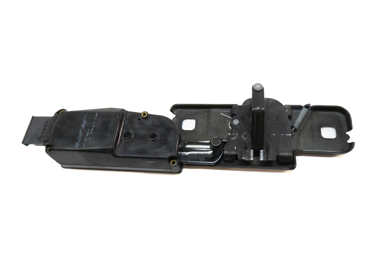Thumbnail 3: 2009 AUDI Q5 (B8 8R) REAR TRUNK LOCK LATCH ACTUATOR