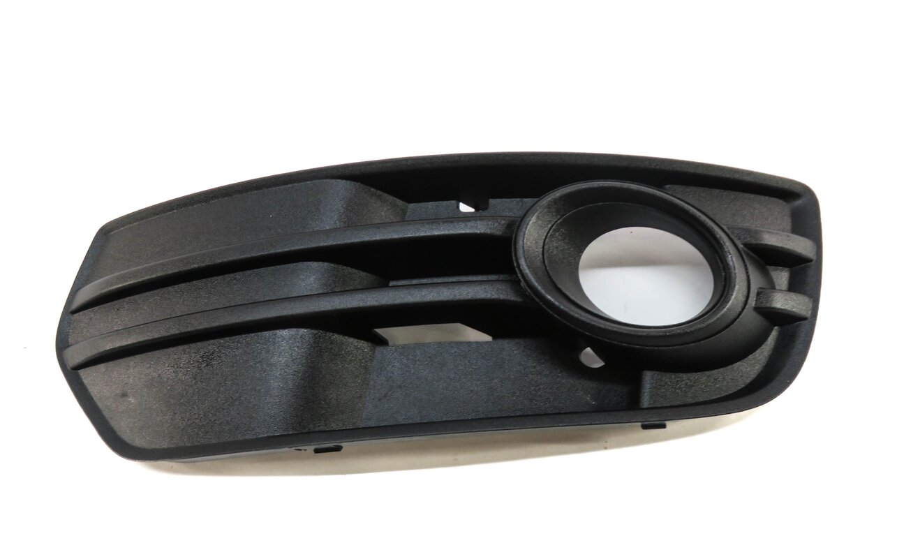 Thumbnail 2: 2009-2012 AUDI Q5 (B8 8R) LEFT FRONT DRIVER FOGLIGHT GRILLE TRIM