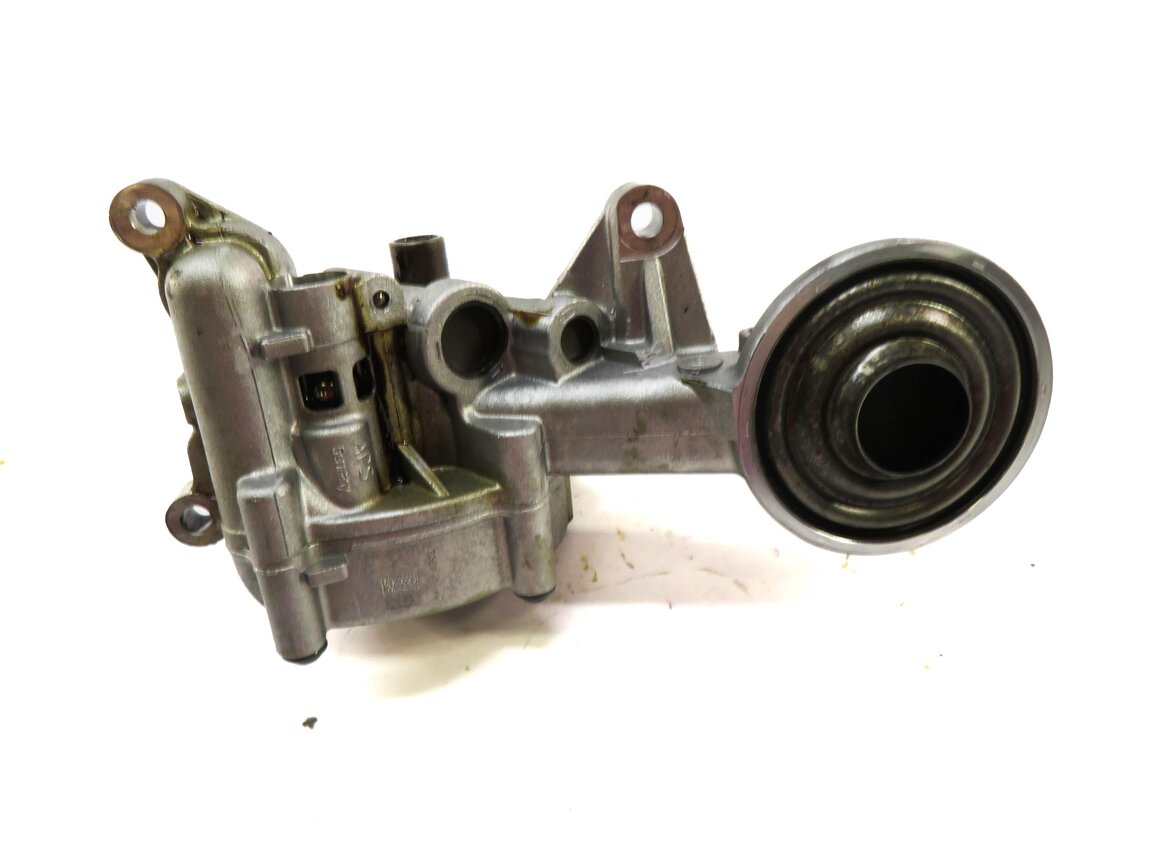 Thumbnail 2: 2009 AUDI Q5 (B8 8R) 3.2L CALB ENGINE OIL PUMP