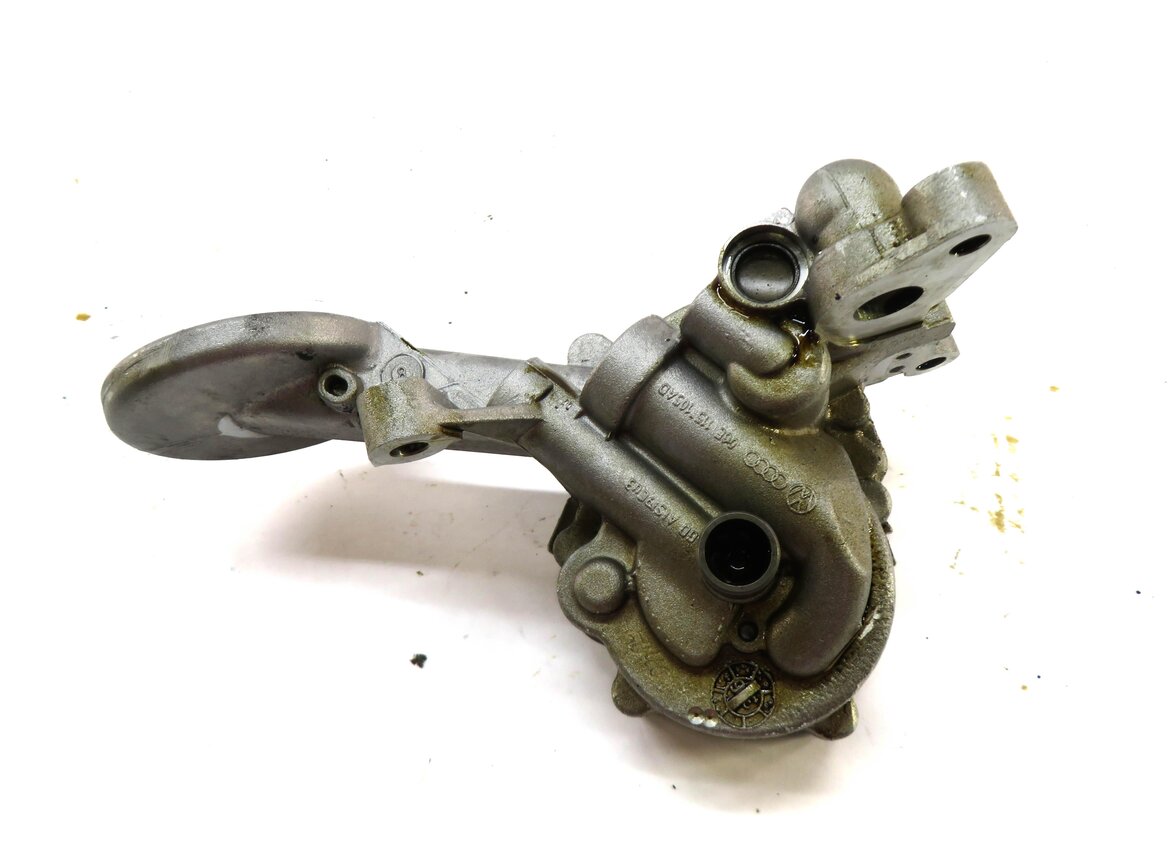 Thumbnail 3: 2009 AUDI Q5 (B8 8R) 3.2L CALB ENGINE OIL PUMP
