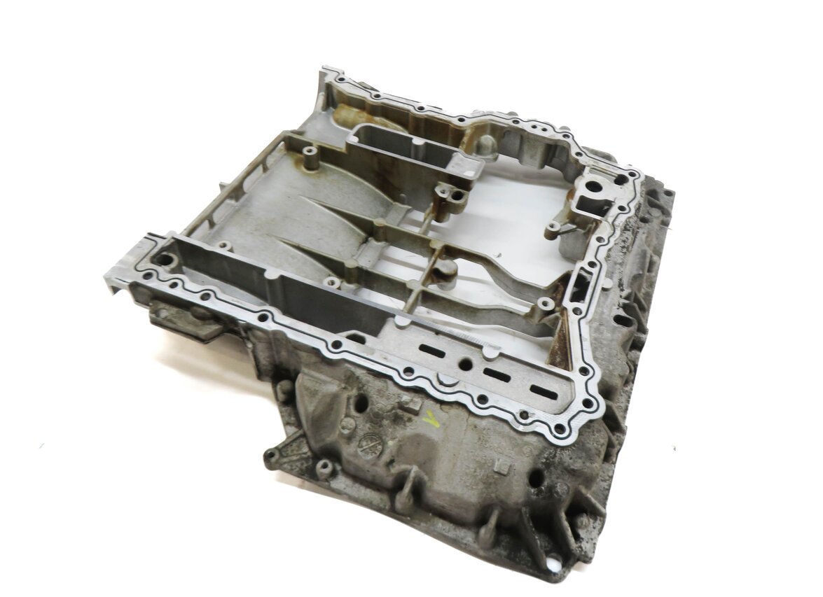 Thumbnail 1: 2009 AUDI Q5 (B8 8R) 3.2L CALB ENGINE UPPER OIL PAN CRADLE