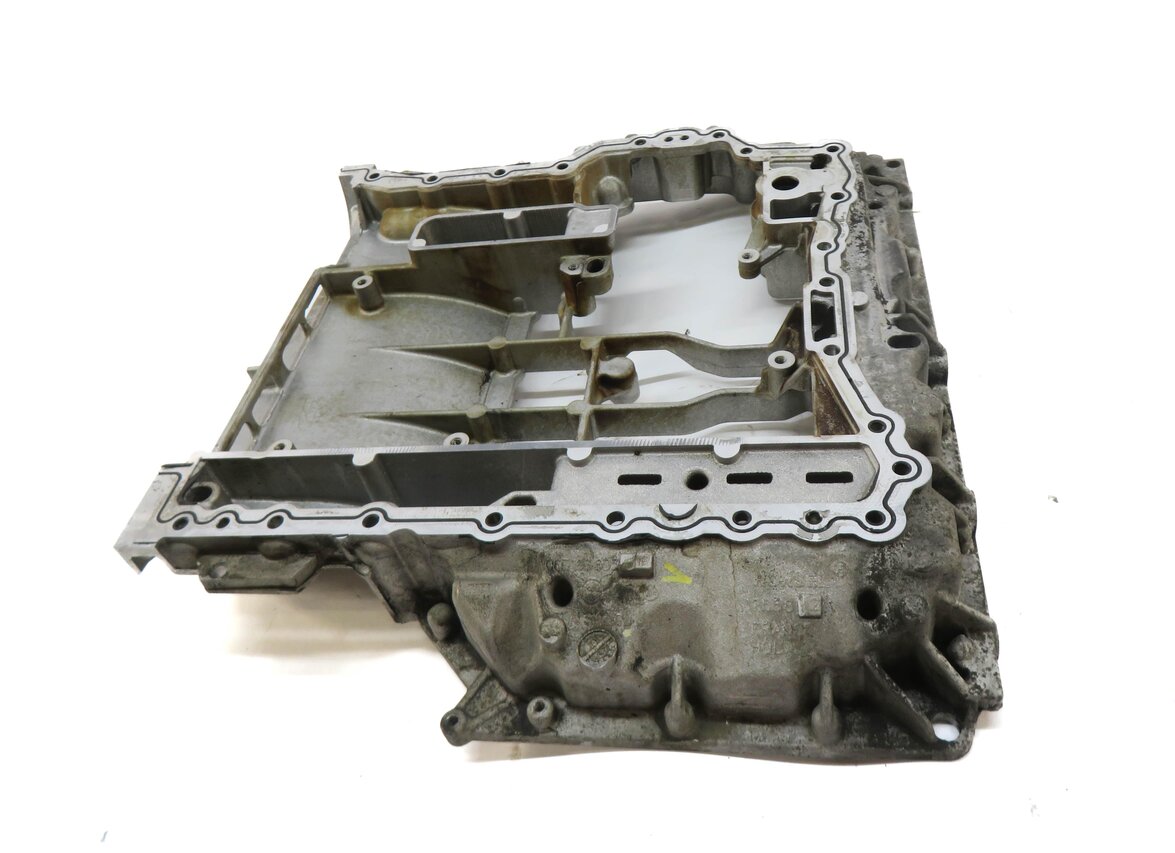 Thumbnail 2: 2009 AUDI Q5 (B8 8R) 3.2L CALB ENGINE UPPER OIL PAN CRADLE