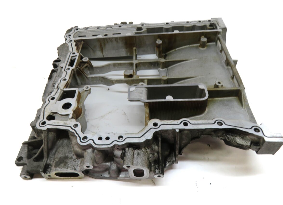 Thumbnail 4: 2009 AUDI Q5 (B8 8R) 3.2L CALB ENGINE UPPER OIL PAN CRADLE