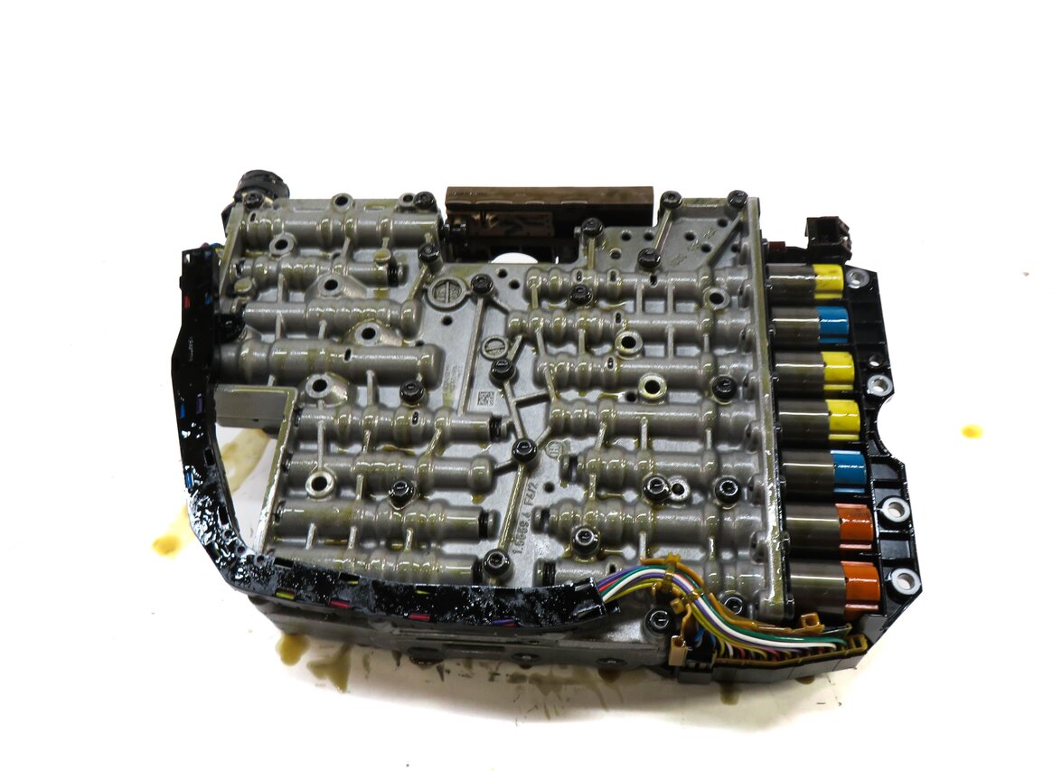 Thumbnail 4: 2009-2012 AUDI Q5 (B8 8R) KGE 6-SPEED A/T TRANSMISSION VALVE BODY w/ MECHATRONIC