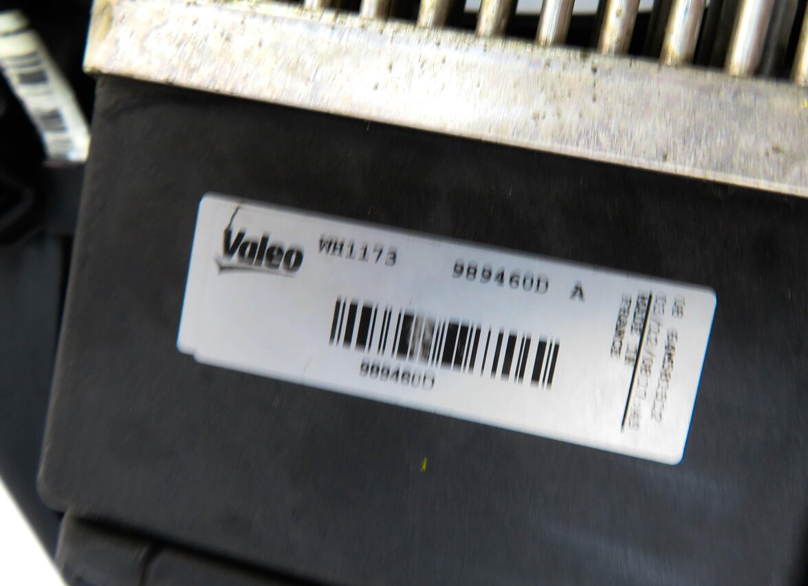Thumbnail 6: 09-17 AUDI A4 A5 Q5 S4 (B8 8T 8R) 2.0L 3.0L 3.2L RADIATOR COOLING FAN w/ SHROUD