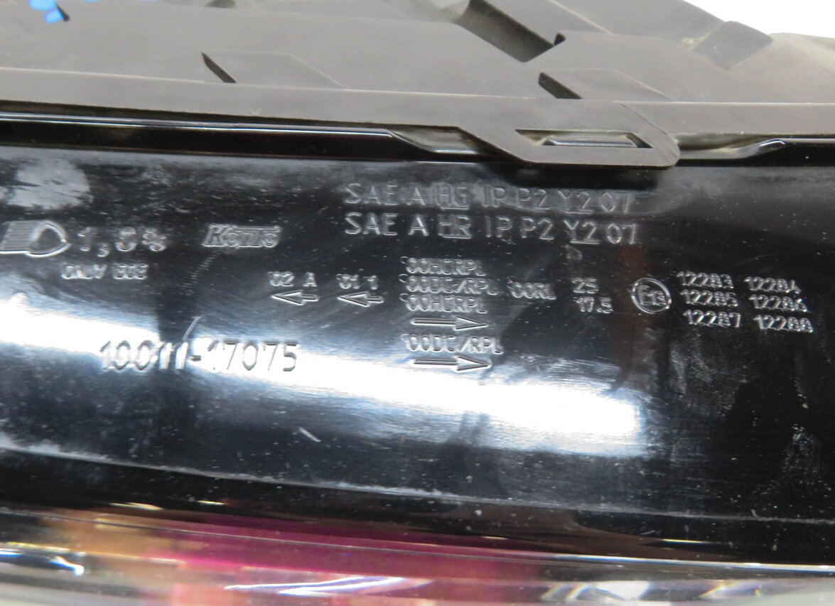 Thumbnail 8: 2009 AUDI Q5 (B8 8R) RIGHT PASSENGER HID XENON HEADLIGHT LIGHT LAMP (NON AFS)