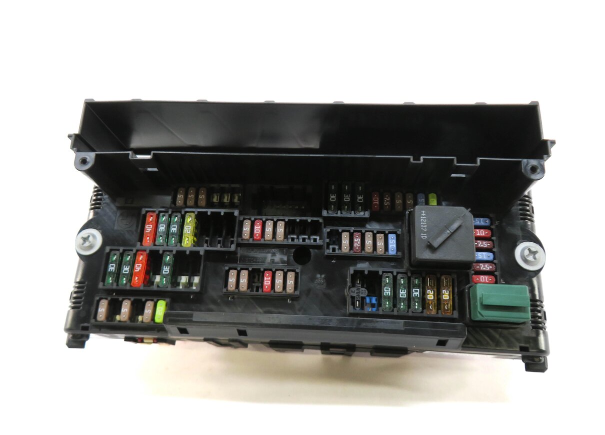 Thumbnail 2: 2013 BMW X3 (F25) FRONT POWER DISTRIBUTION FUSE BOX
