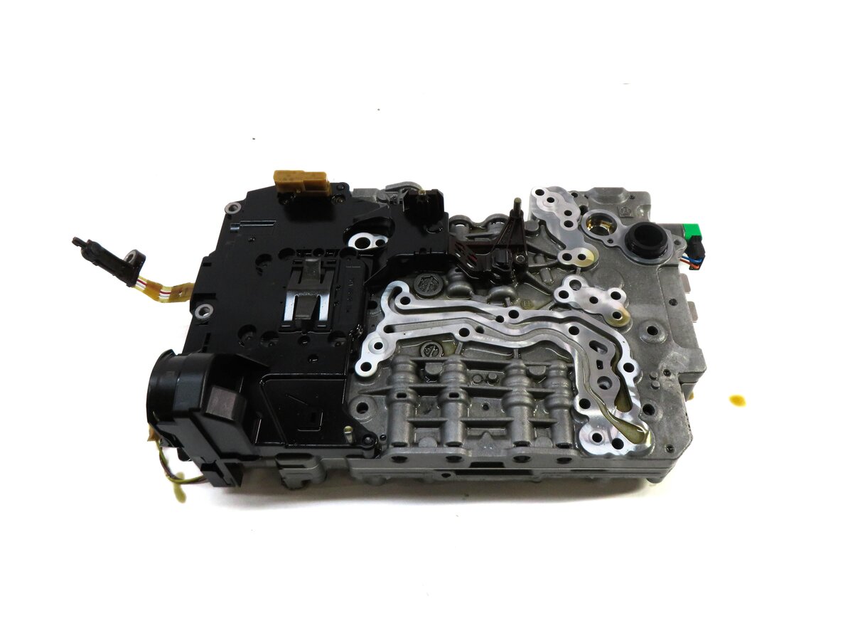 Thumbnail 2: BMW 2012 528i / 2013 328i X3 - 2.0L AWD 8HP-45 A/T TRANSMISSION VALVE BODY