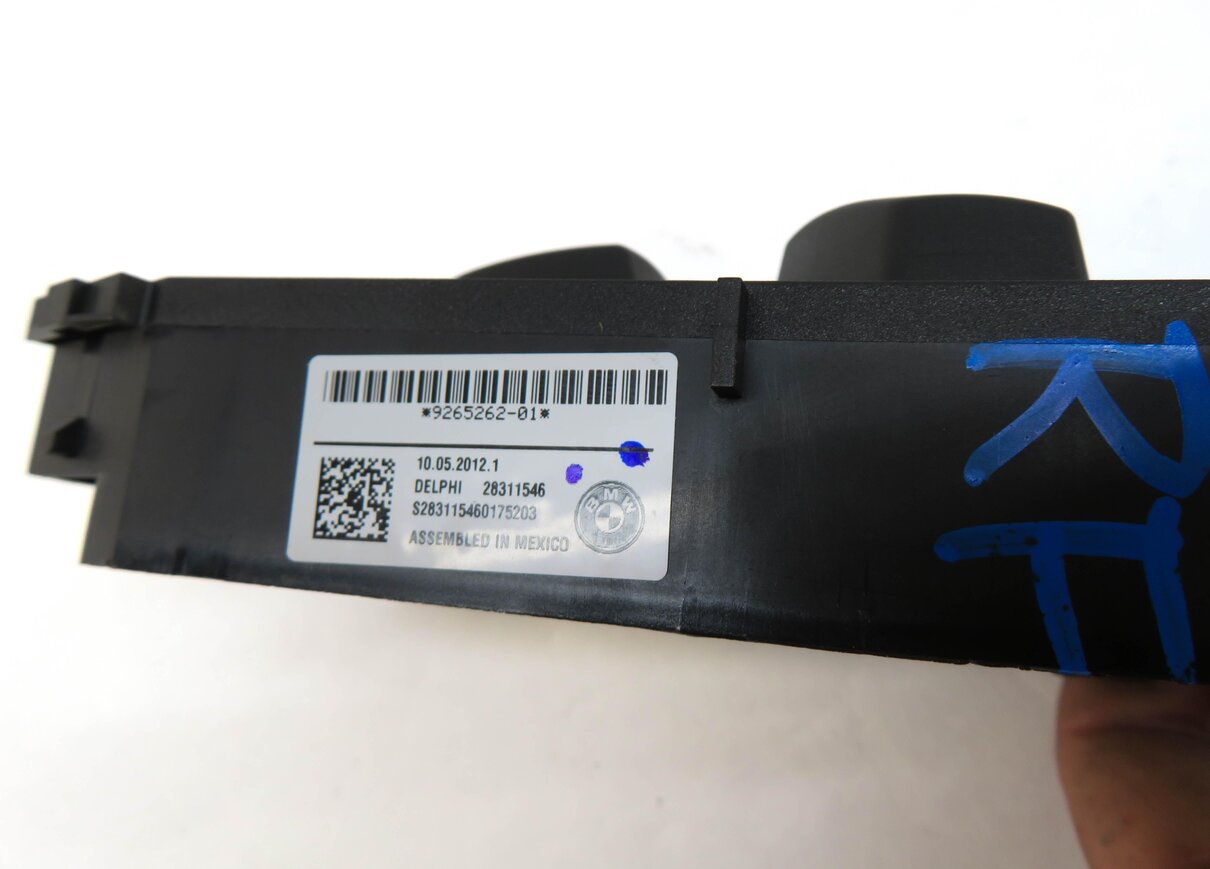 Thumbnail 8: 2013 BMW X3 (F25) RIGHT FRONT PASSENGER SEAT ADJUSTMENT ADJUST SWITCH BUTTON