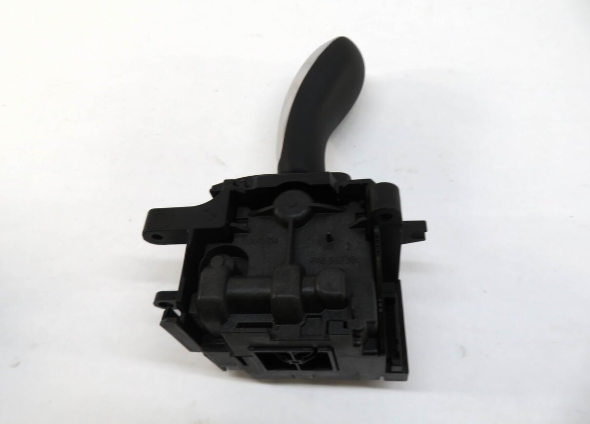 Thumbnail 6: 2011-2017 BMW 535iGT 550iGT 740i 750i X3 (F01 F10 F25) TRANSMISSION GEAR SHIFTER