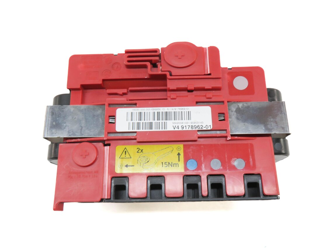 Thumbnail 2: 2009 BMW X6 (E71) POSITIVE BATTERY POWER DISTRIBUTION FUSE PLATE TERMINAL