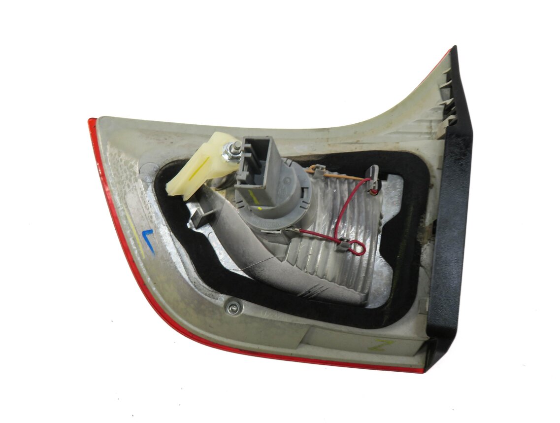 Thumbnail 5: 2008-2012 BMW X6 X6M ///M (E71 E72) LEFT DRIVER REAR INNER TAILLIGHT LIGHT LAMP