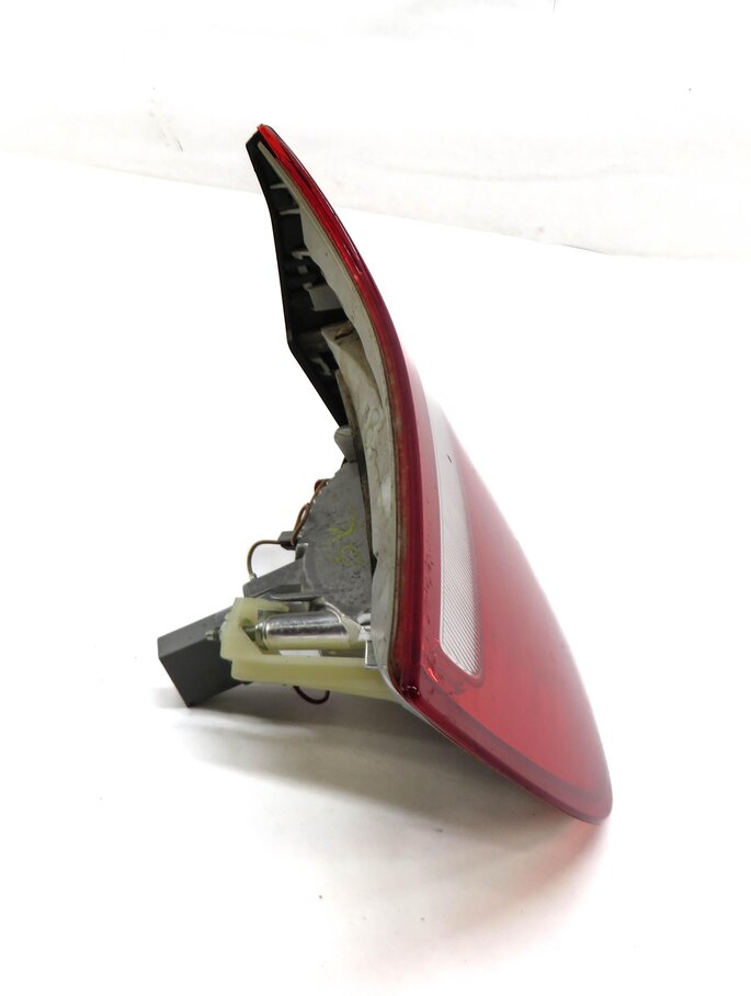 Thumbnail 4: 2008-2012 BMW X6 X6M (E71 E72) RIGHT PASSENGER REAR INNER TAILLIGHT LIGHT LAMP