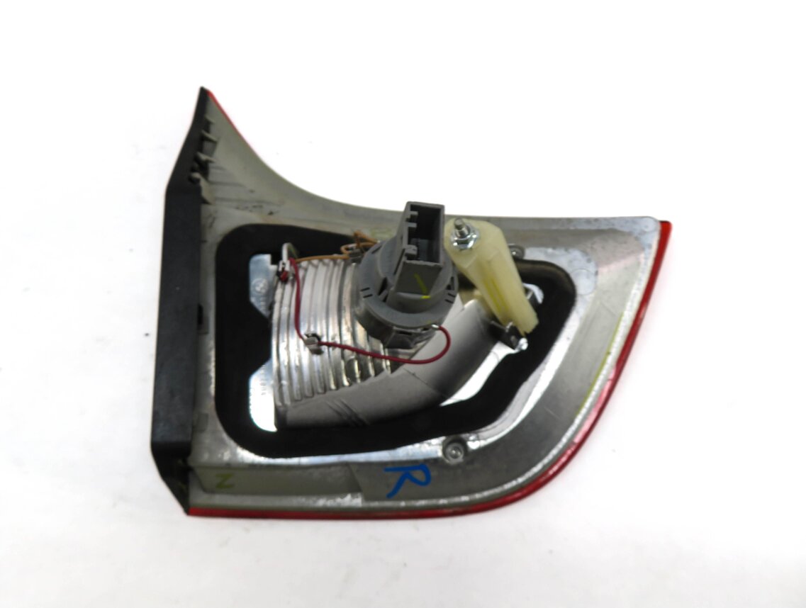Thumbnail 5: 2008-2012 BMW X6 X6M (E71 E72) RIGHT PASSENGER REAR INNER TAILLIGHT LIGHT LAMP