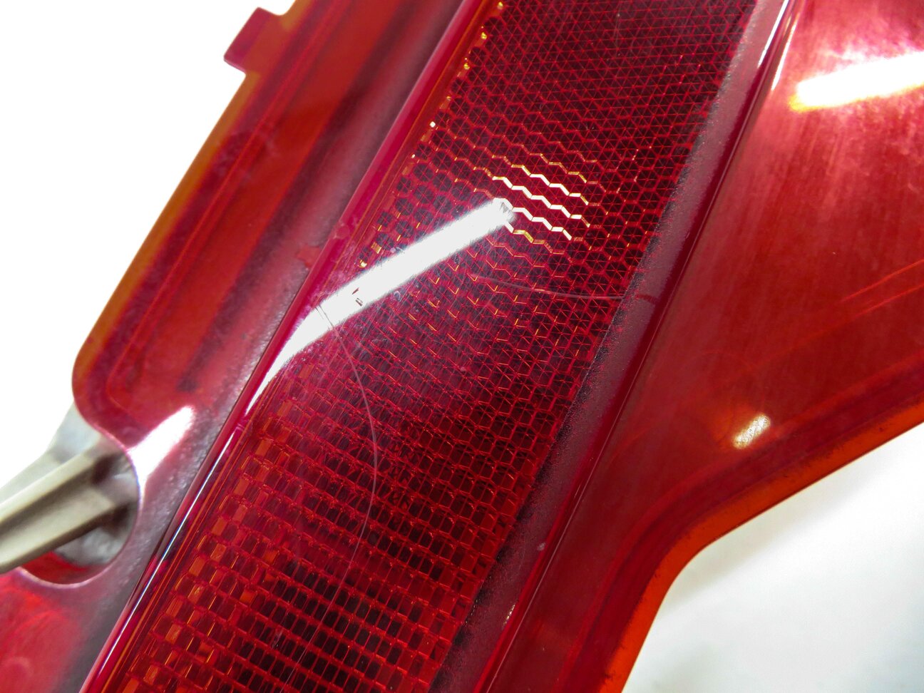 Thumbnail 5: 2009 BMW X6 (E71) LEFT DRIVER REAR LOWER BUMPER REFLECTOR MARKER