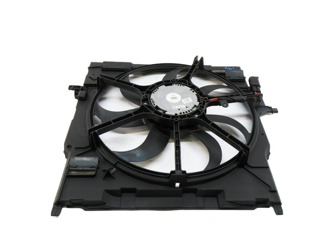 Thumbnail 4: 2008-2009 BMW X6 (E71) 3.0L - RADIATOR COOLING FAN ASSEMBLY w/ SHROUD