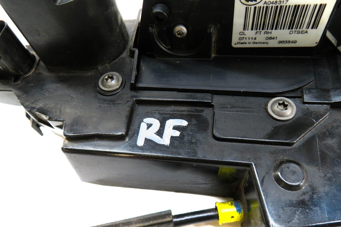 Thumbnail 5: 10-19 LR4 EVOQUE RANGE ROVER SPORT (L320 L538) RIGHT FRONT PASSIVE DOOR LATCH