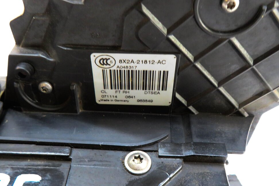Thumbnail 6: 10-19 LR4 EVOQUE RANGE ROVER SPORT (L320 L538) RIGHT FRONT PASSIVE DOOR LATCH