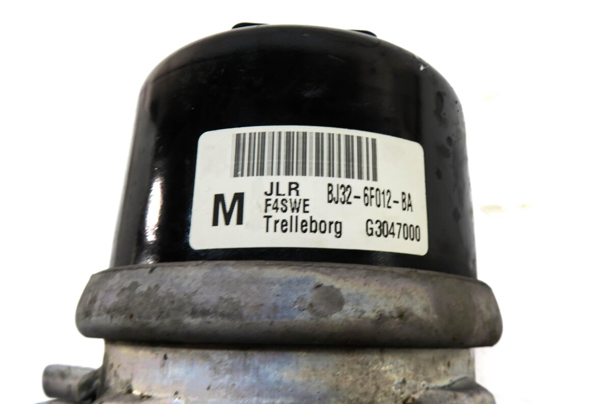 Thumbnail 4: 2015 RANGE ROVER EVOQUE (L538) 2.0L TURBO ENGINE RIGHT MOTOR MOUNT BRACKET