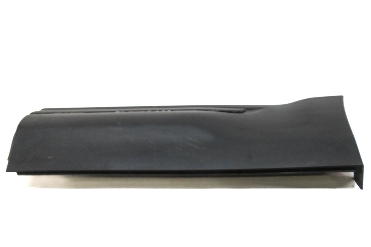 Thumbnail 3: 2015 RANGE ROVER EVOQUE (L538) LEFT REAR DOOR LOWER MOULDING RUNNER TRIM (BLACK)