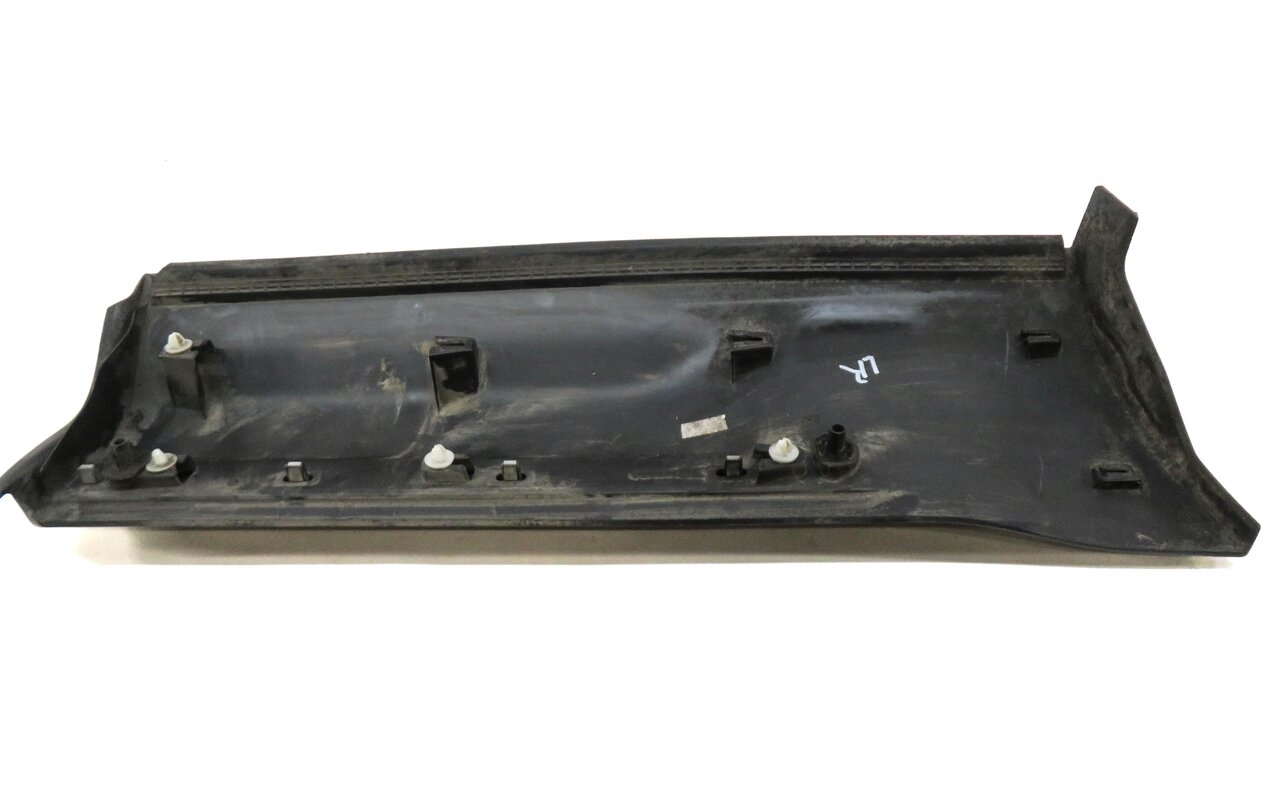 Thumbnail 4: 2015 RANGE ROVER EVOQUE (L538) LEFT REAR DOOR LOWER MOULDING RUNNER TRIM (BLACK)