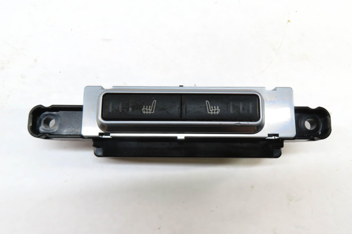 Thumbnail 2: 2015 RANGE ROVER EVOQUE (L538) REAR HEATED SEAT SEAT HEATER SWITCH BUTTON PANEL