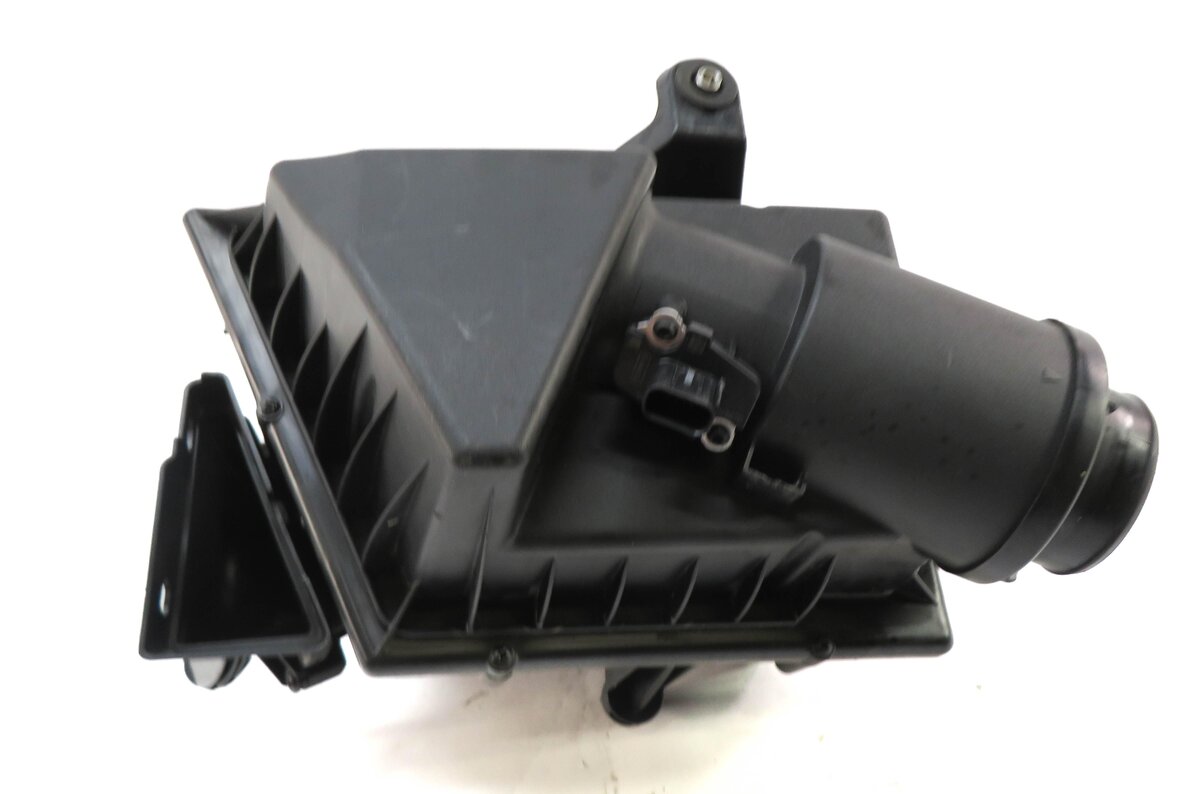 Thumbnail 2: 2015-2017 RANGE ROVER EVOQUE DISCOVERY SPORT (L538 L550) AIR FILTER BOX HOUSING