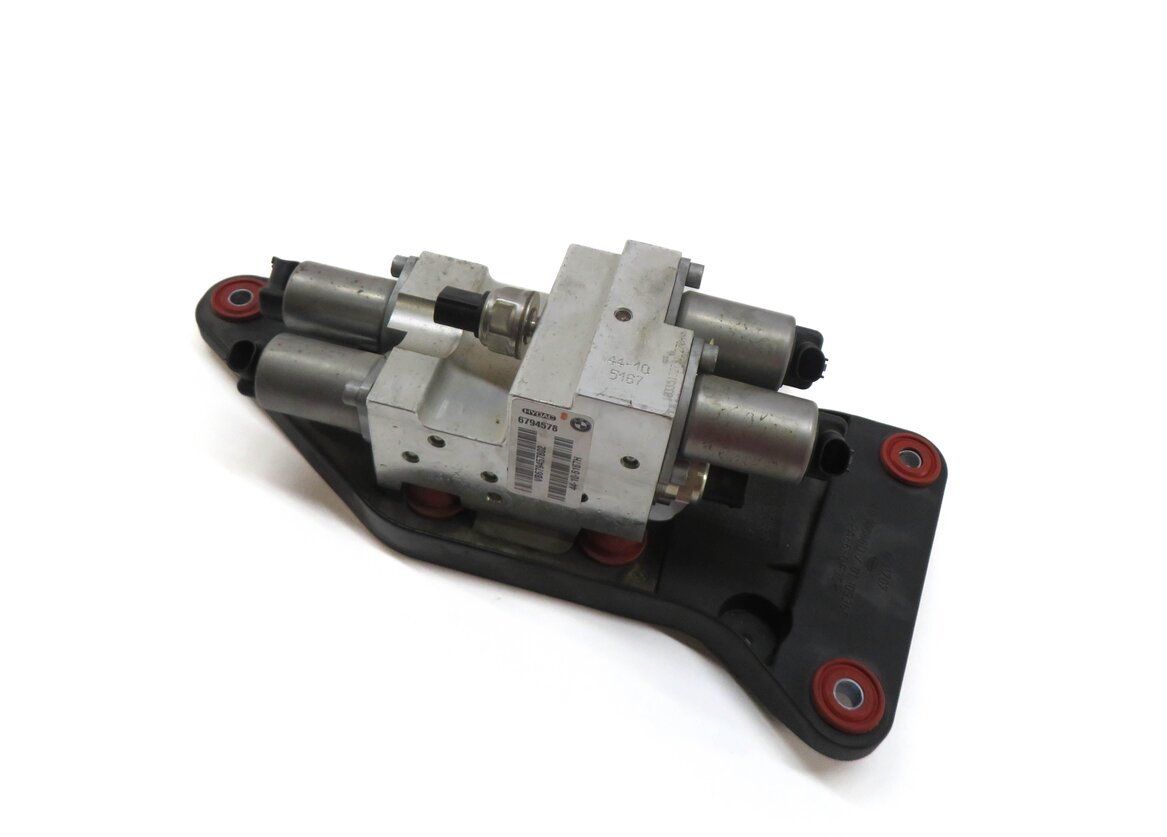 2011 BMW X5 (E70) 4.4L N63 ENGINE DYNAMIC DRIVE SUSPENSION HYDRAULIC VALVE BLOCK